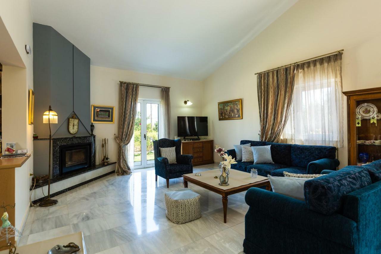 Carpe Diem-Luxury Villa With Private Pool Agia Paraskevi  Exterior photo